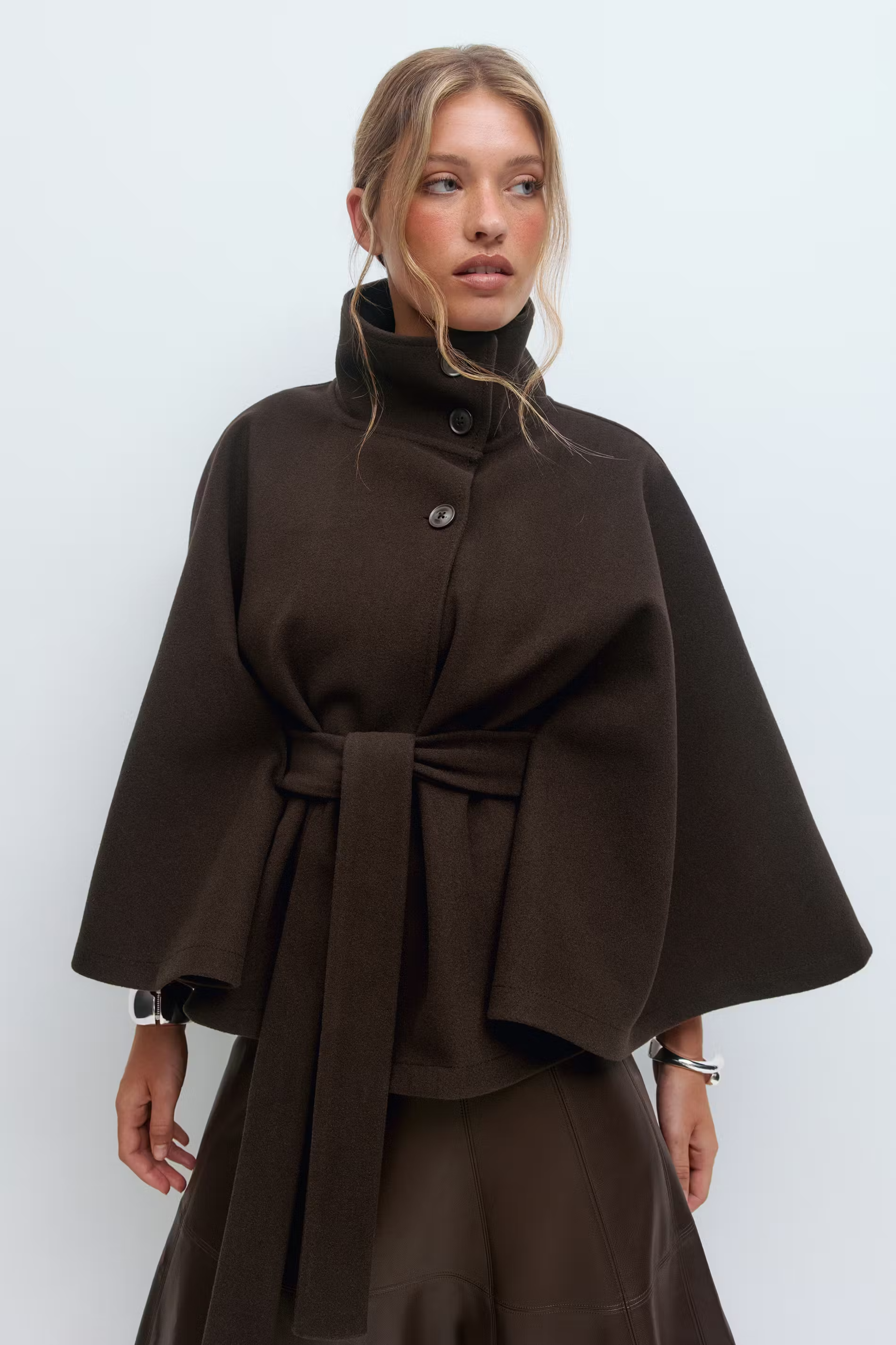 Nordiva™ | Cape Coat